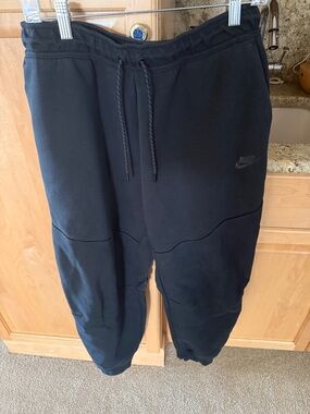 Nike Black Kids Fleece Joggers with Drawstring Waist
